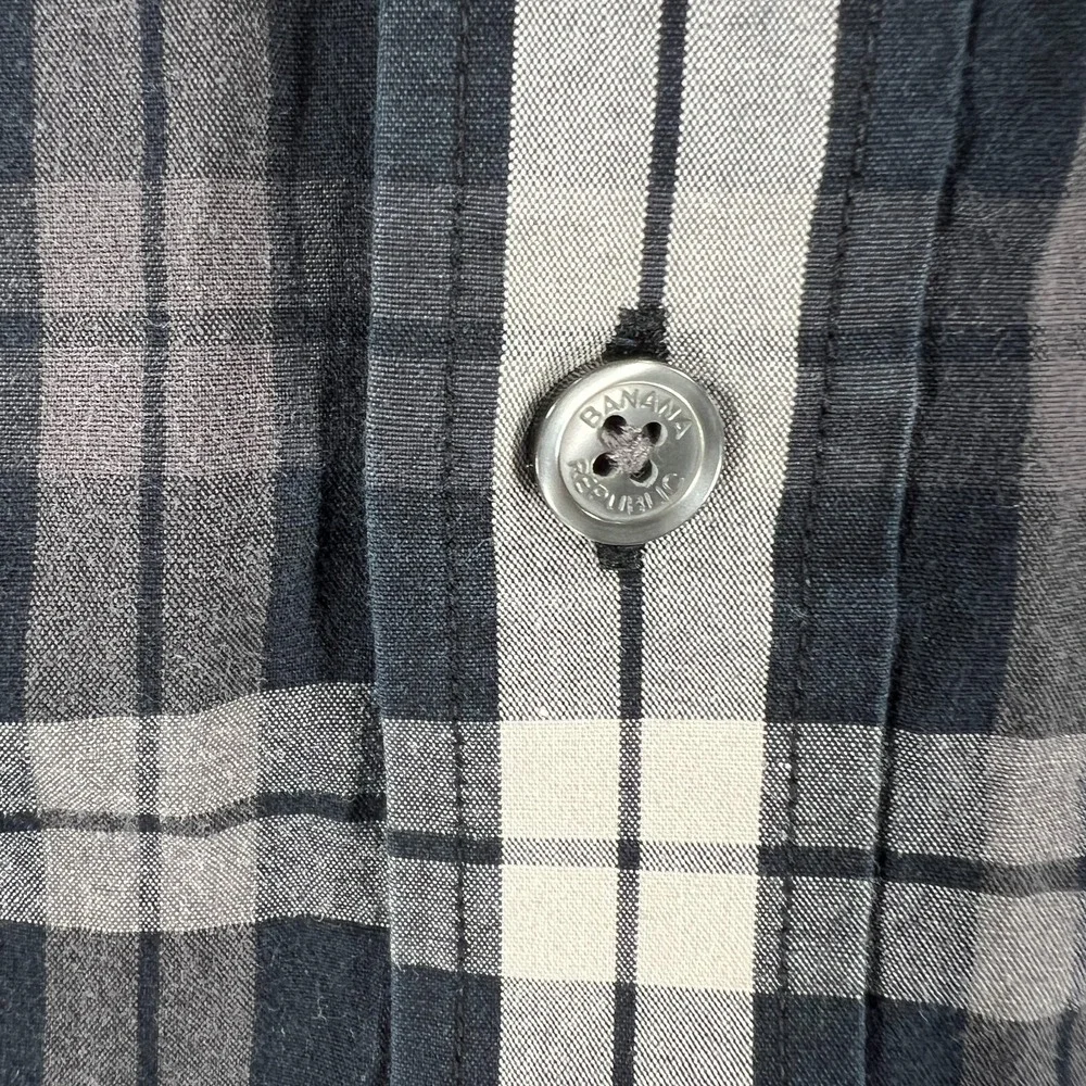 Banana Republic Shirt Mens Medium Black Plaid Long Sleeve Button Up‎ Slim Fit